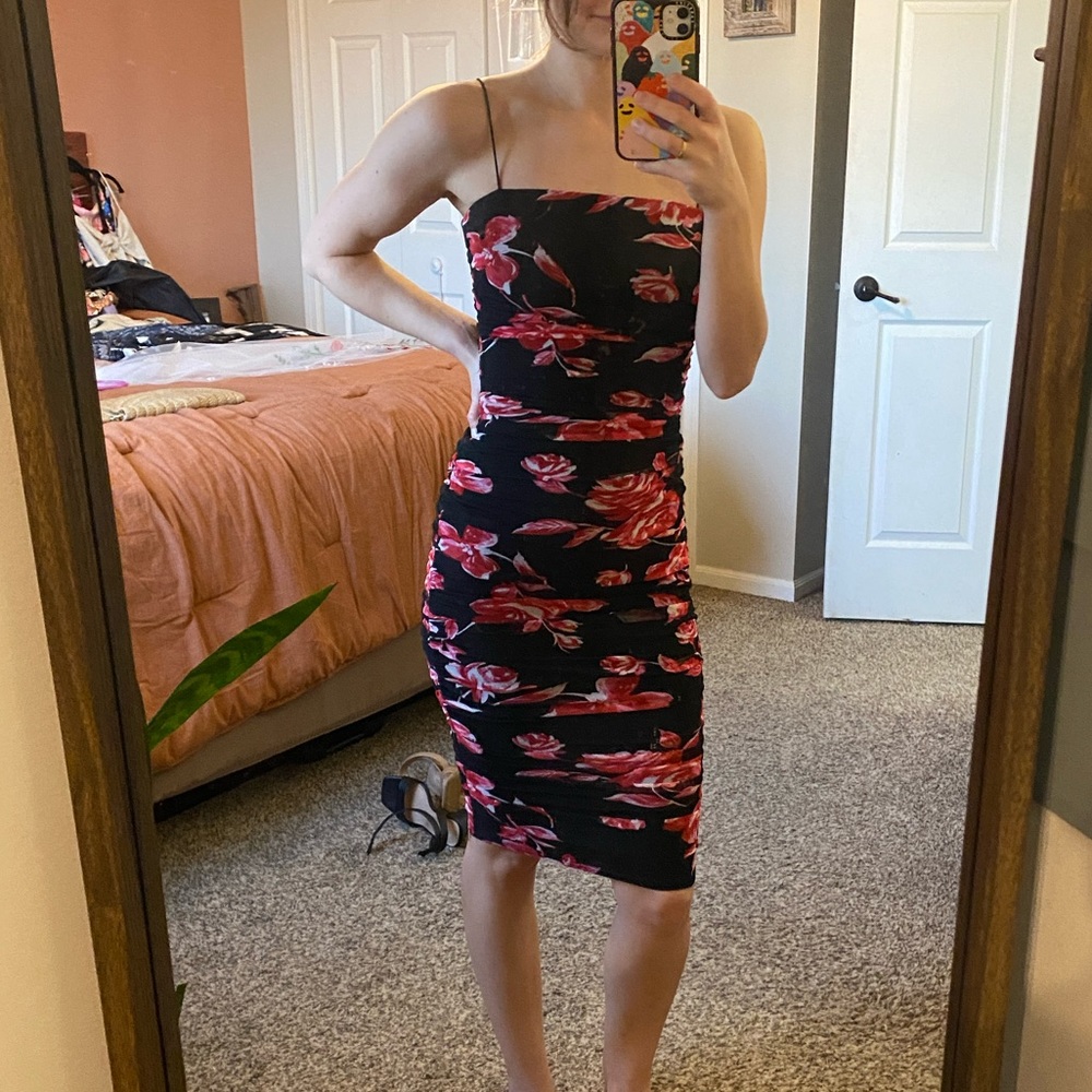 NWT Macys Bodycon Ruched Floral Dress -XXS - Picture 6 of 8